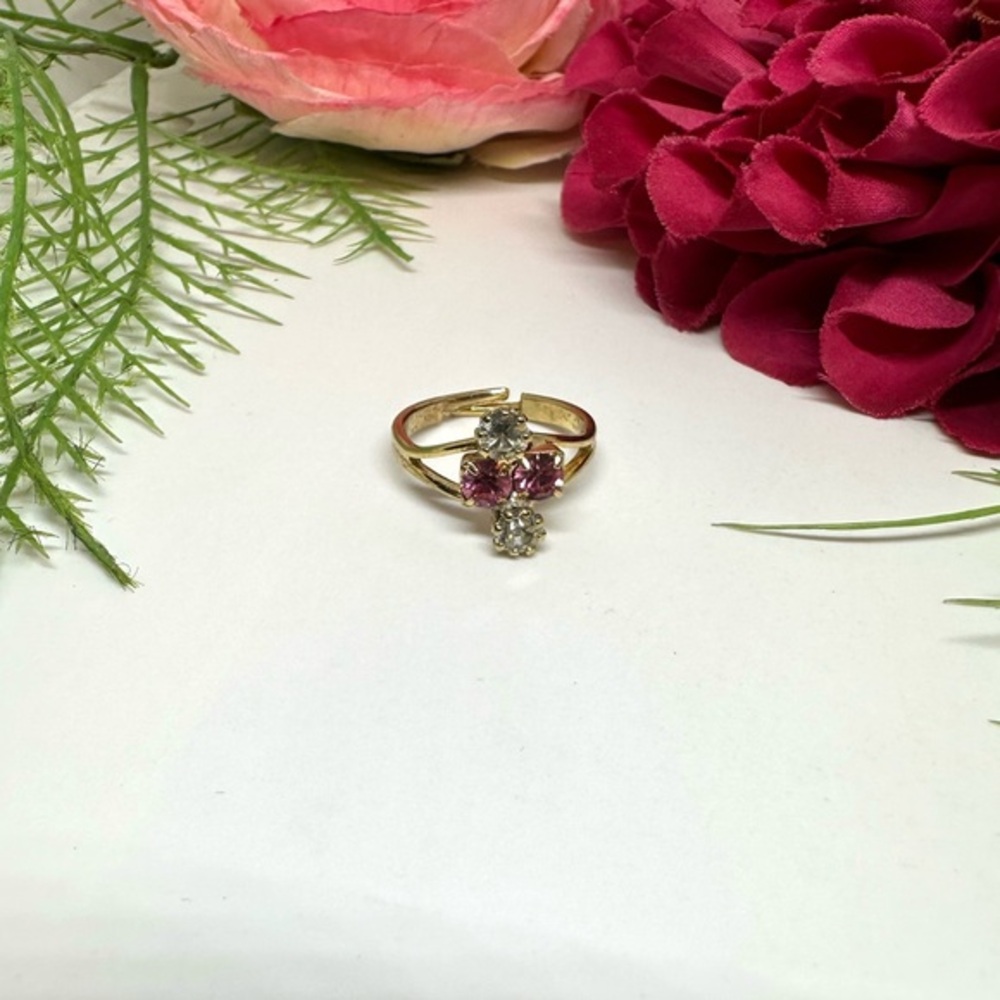 VINTAGE⚜️”Gumball” Pink Crystal Adjustable Ring